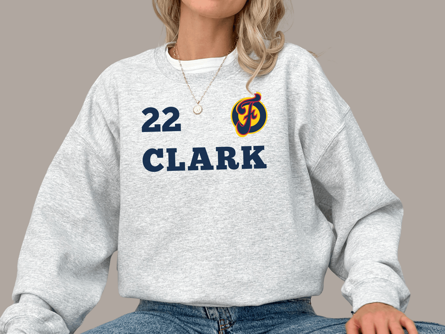 Caitlin Clark 22 Fever Indiana Unisex Sweatshirt