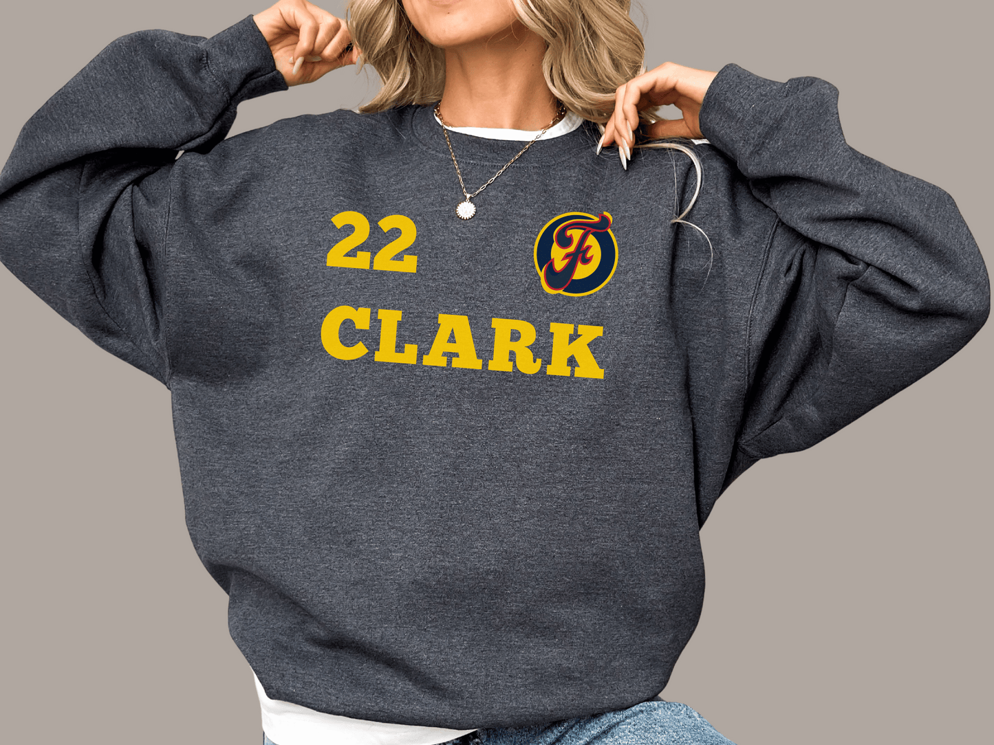 Caitlin Clark 22 Fever Indiana Unisex Sweatshirt